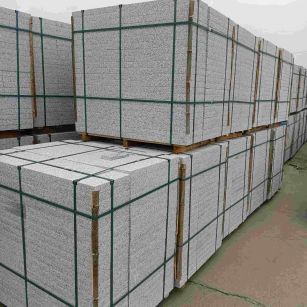 西宁 白麻花岗岩石材荔枝面地铺石（300*600*50）