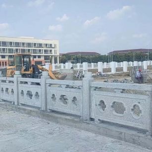 西宁 白麻花岗岩荔枝面河道栏杆