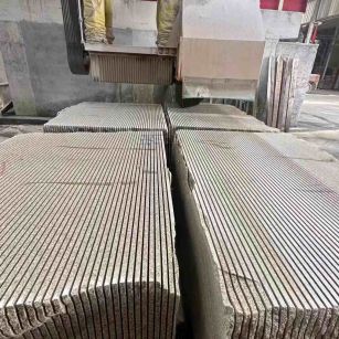 西宁 车间生产日常，黄金麻白麻花岗岩