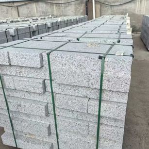 西宁 白麻花岗岩路沿石，弧形路沿石，道牙石，马路牙子，界石，路缘石，平沿石，直岩石，平缘石等