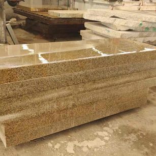 西宁 黄金麻栏杆料半成品加工中