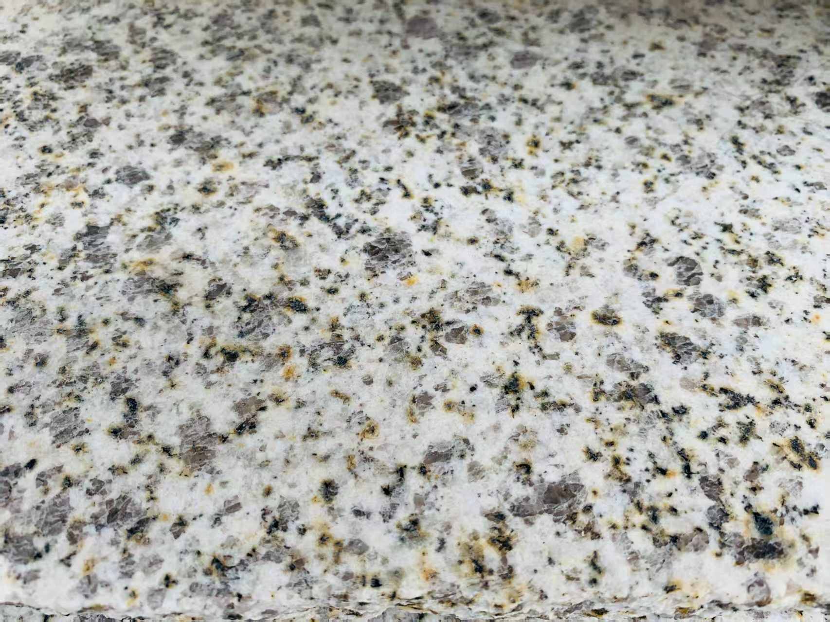 西宁 黄金麻花岗岩石材浅黄光面