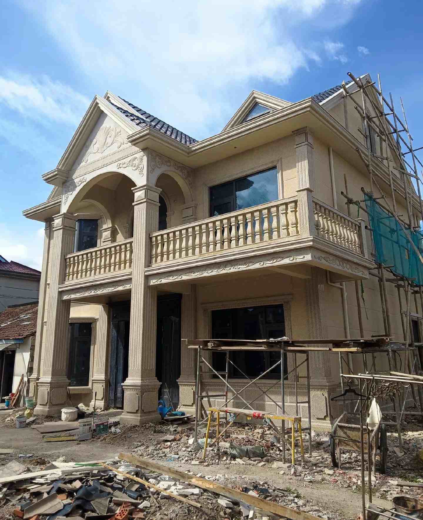 西宁 黄金麻花岗岩石材私人别墅雕花门楼柱阳台栏杆