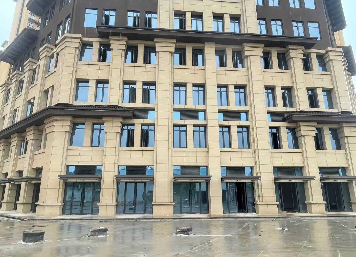 西宁 黄金麻花岗岩荔枝面小区外墙干挂