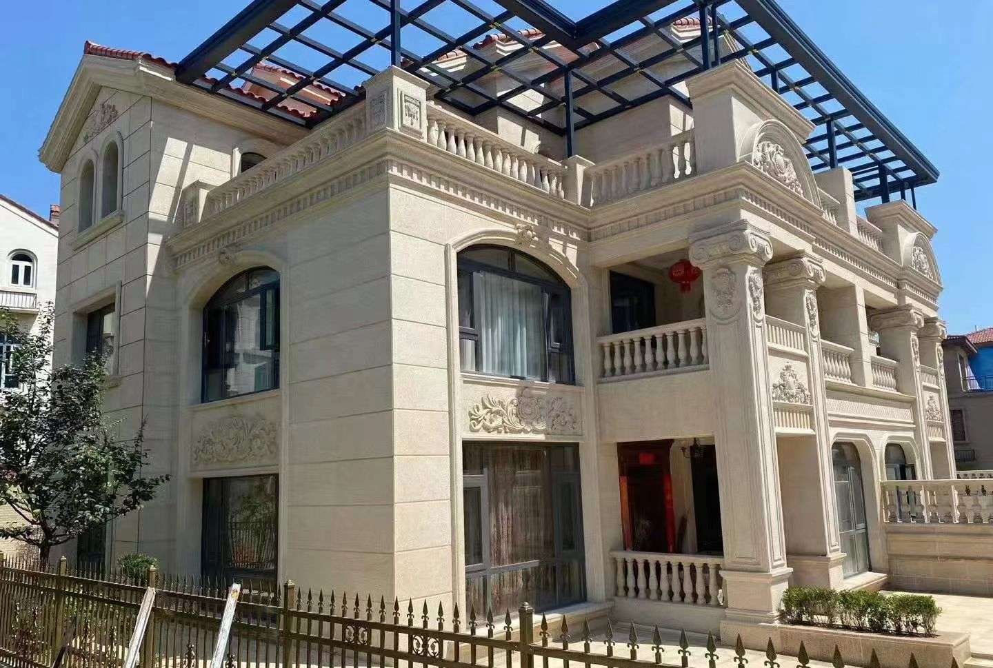 西宁 黄金麻花岗岩荔枝面别墅外墙干挂