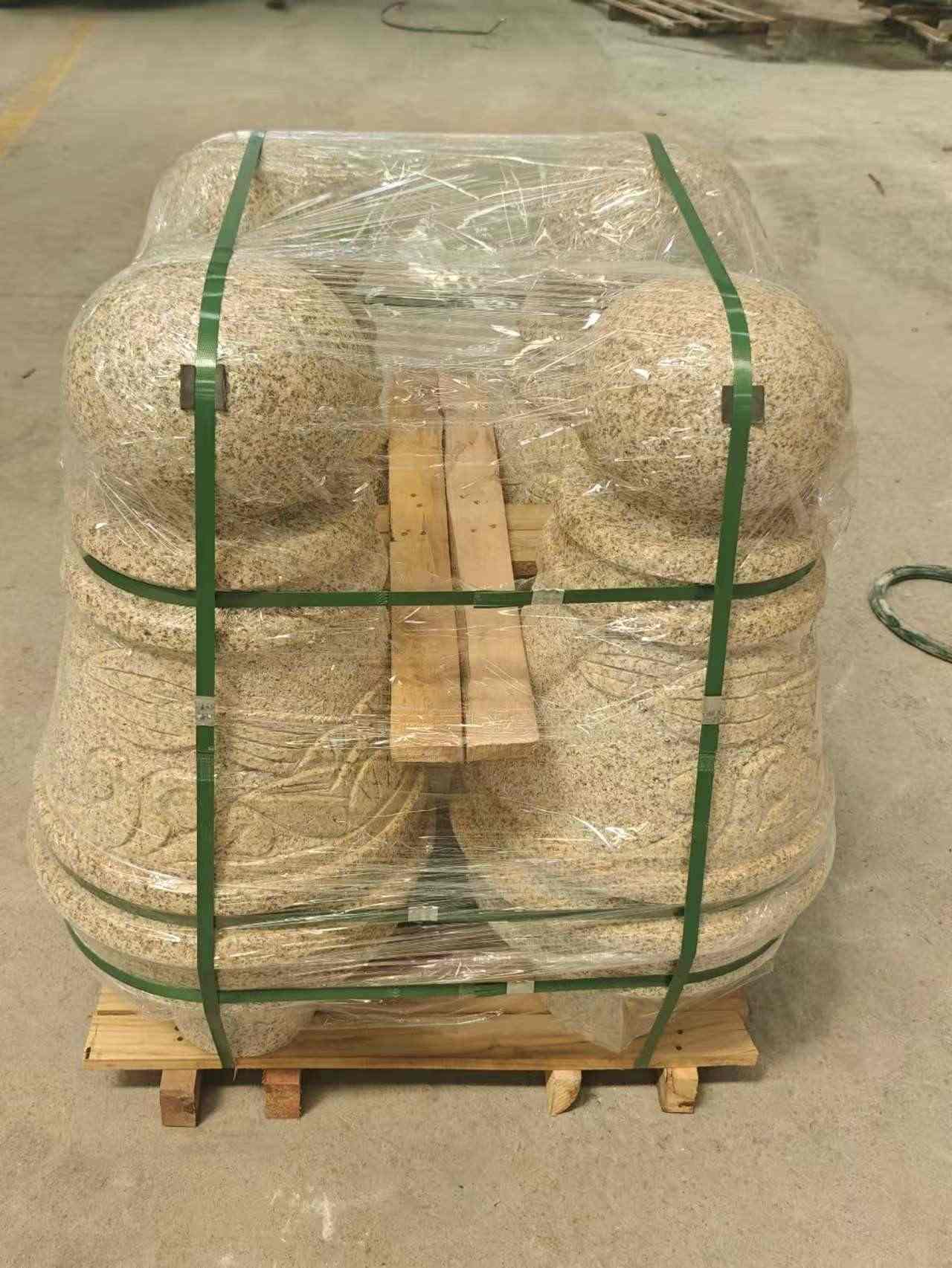 西宁 黄金麻异形定制雕花——棒棒糖挡车柱