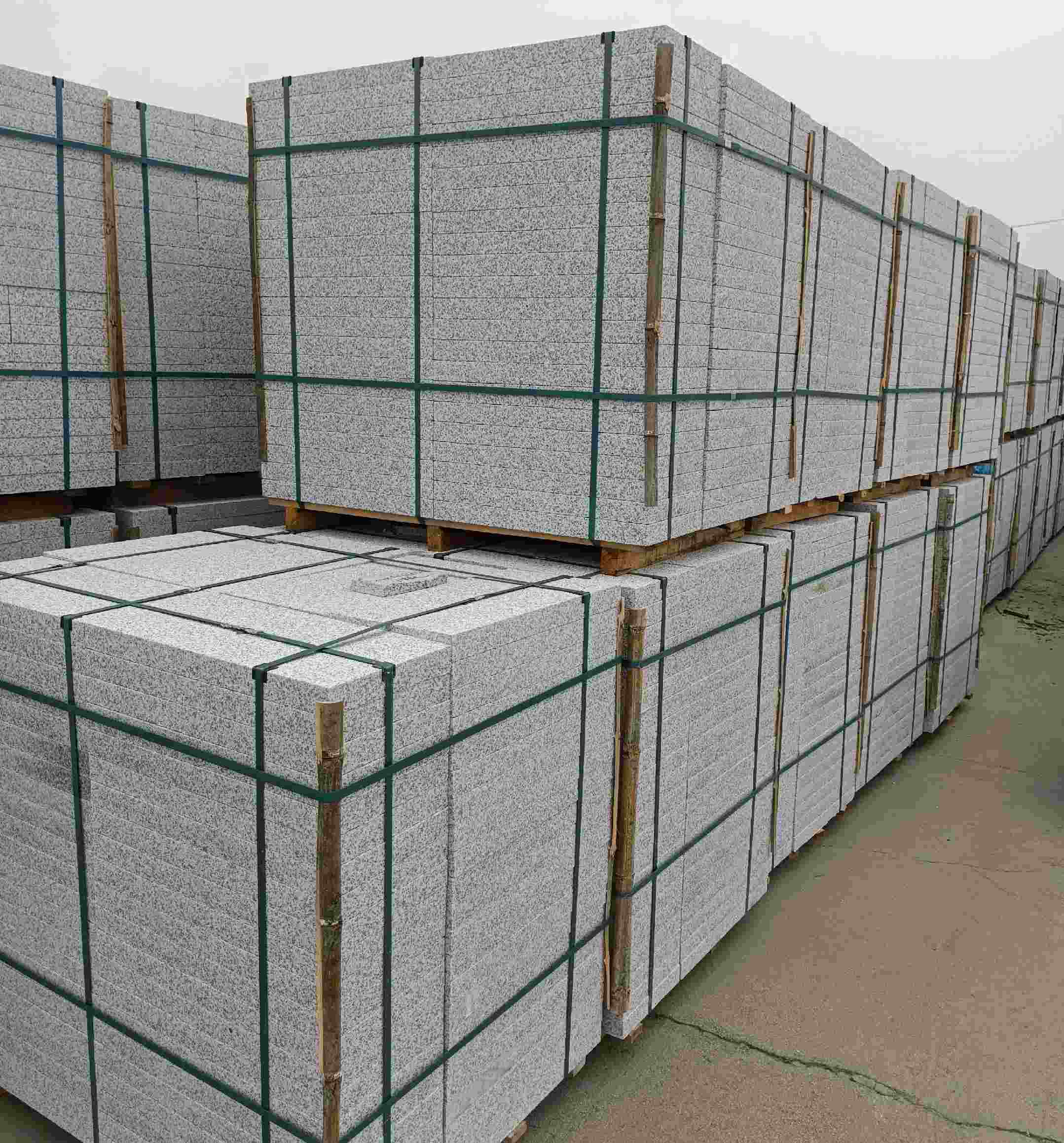 西宁 白麻花岗岩石材荔枝面地铺石（300*600*50）