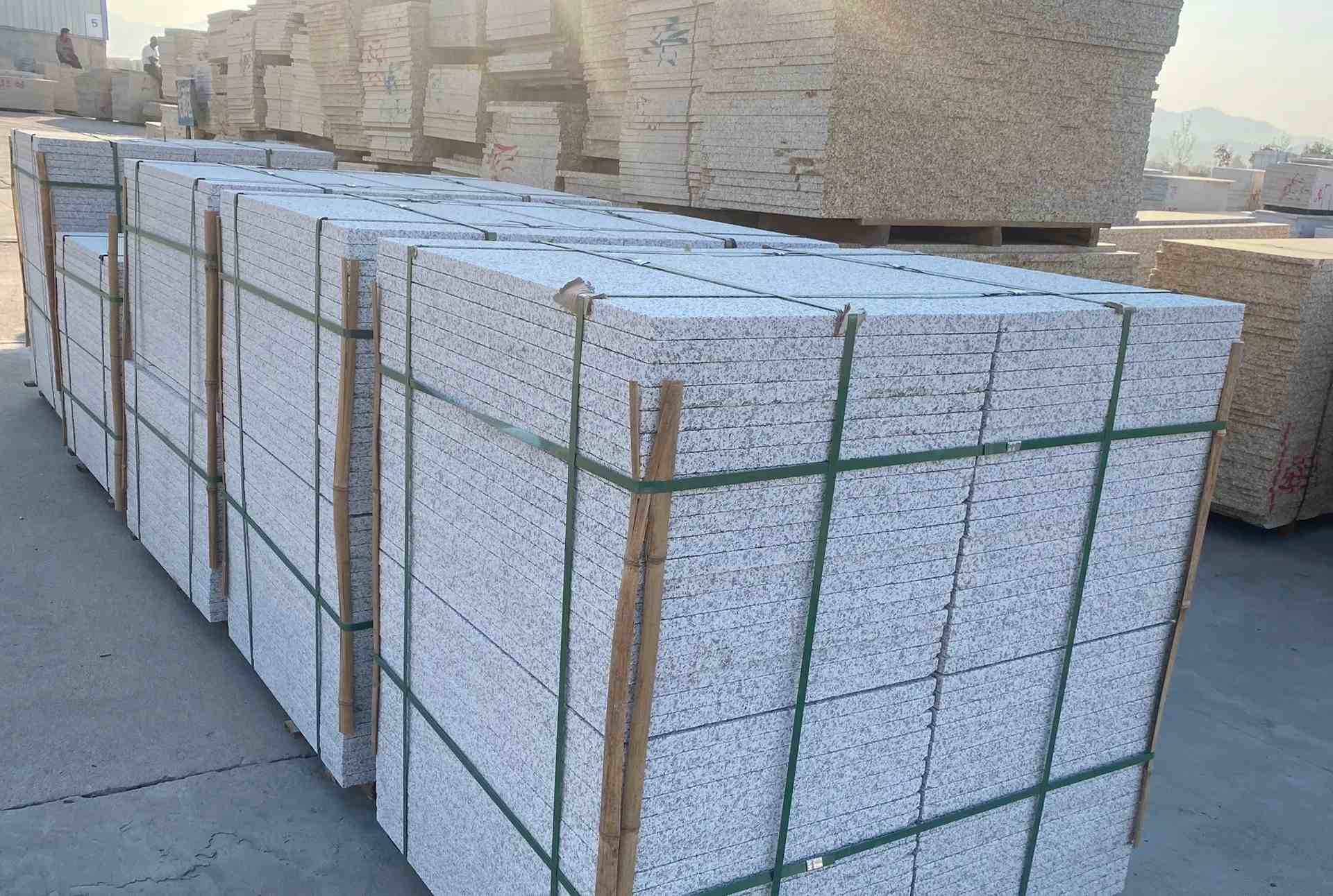 西宁 白麻花岗岩荔枝面地铺石