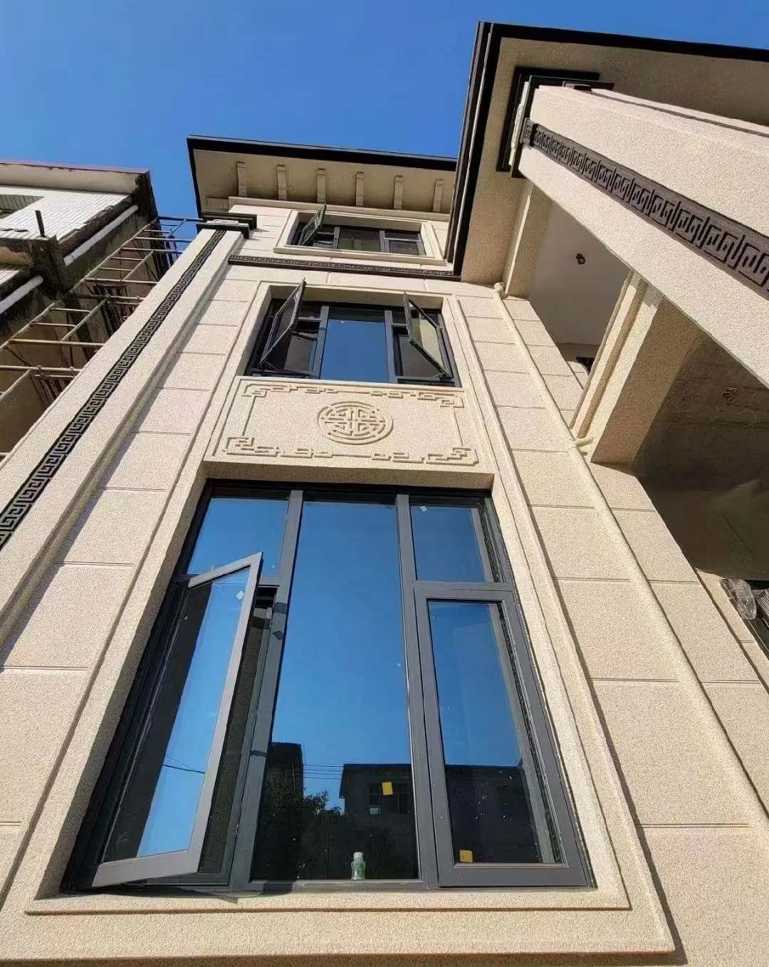 西宁 黄金麻荔枝面别墅外墙干挂效果展示