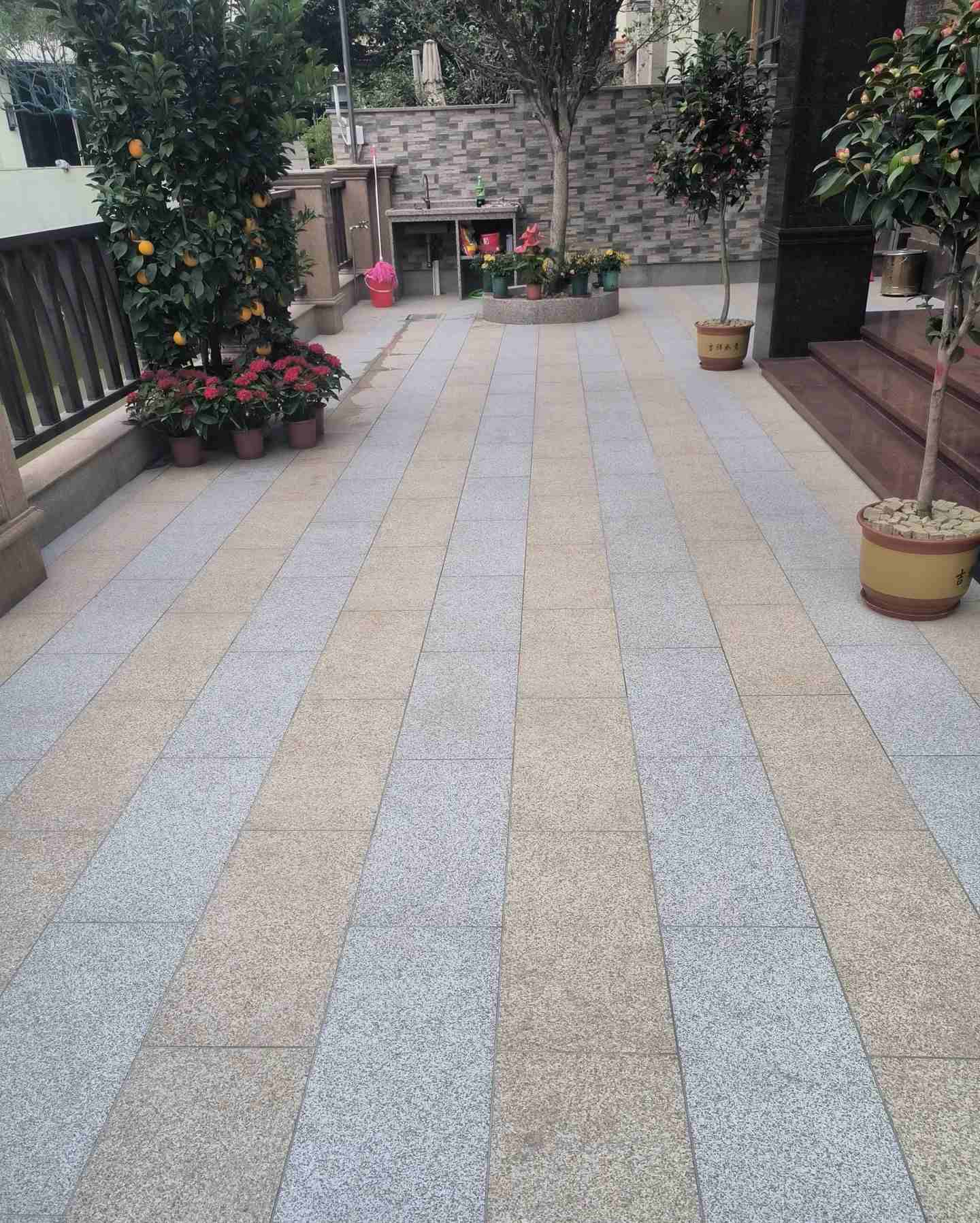 西宁 黄金麻白麻荔枝面庭院铺装展示