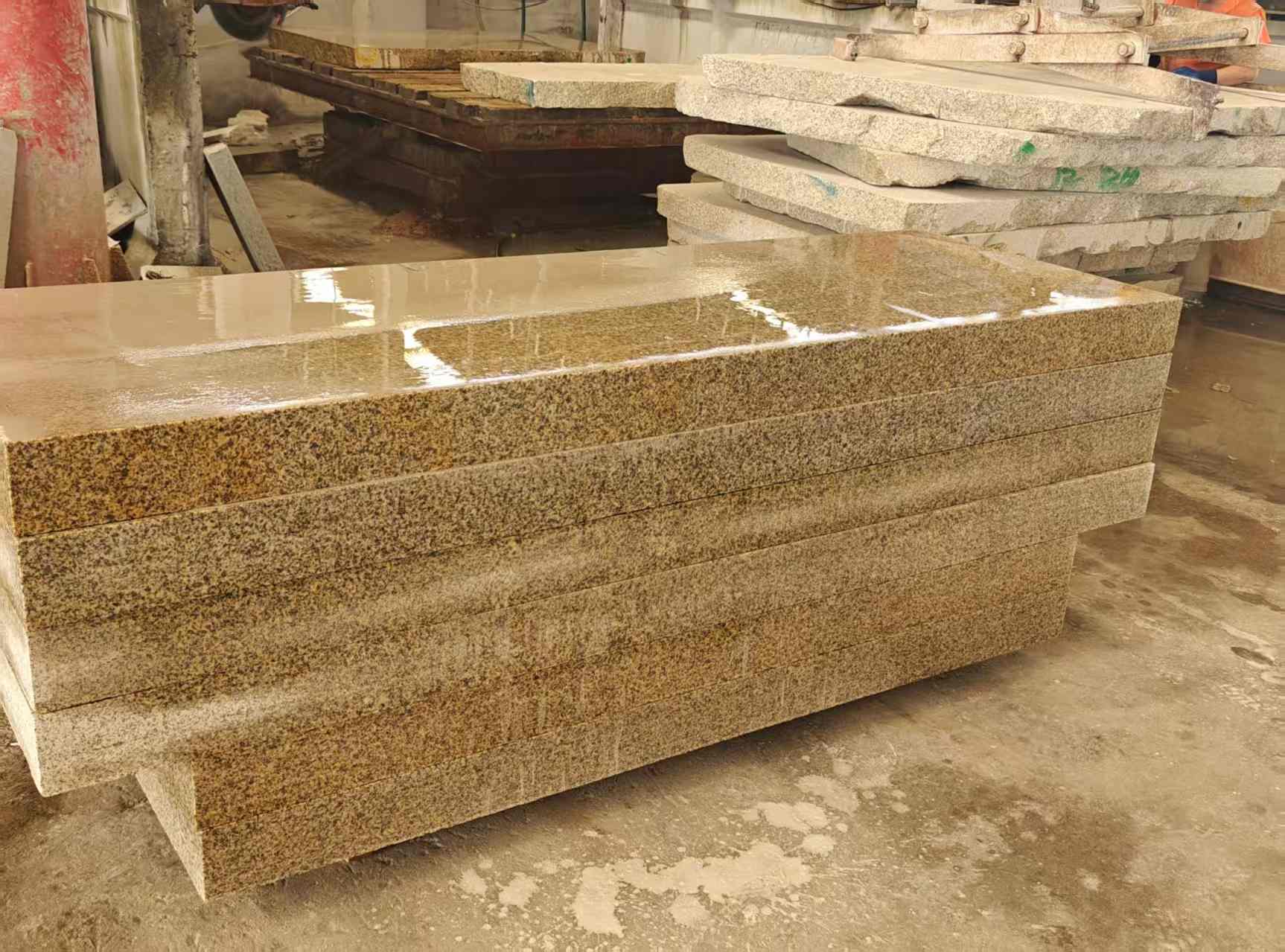 西宁 黄金麻栏杆料半成品加工中