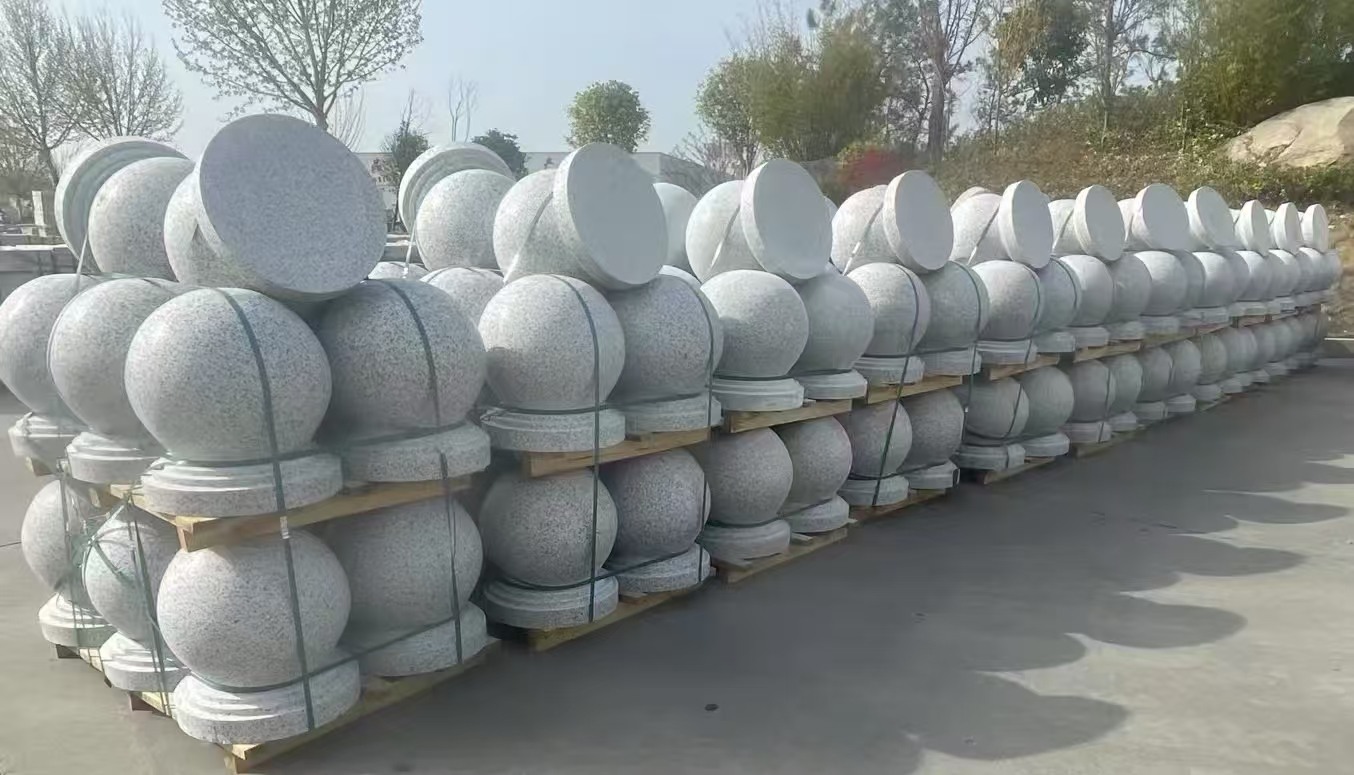 西宁 白麻花岗岩石材圆球，石球，挡车球，隔离球，景观石球，风水球等
