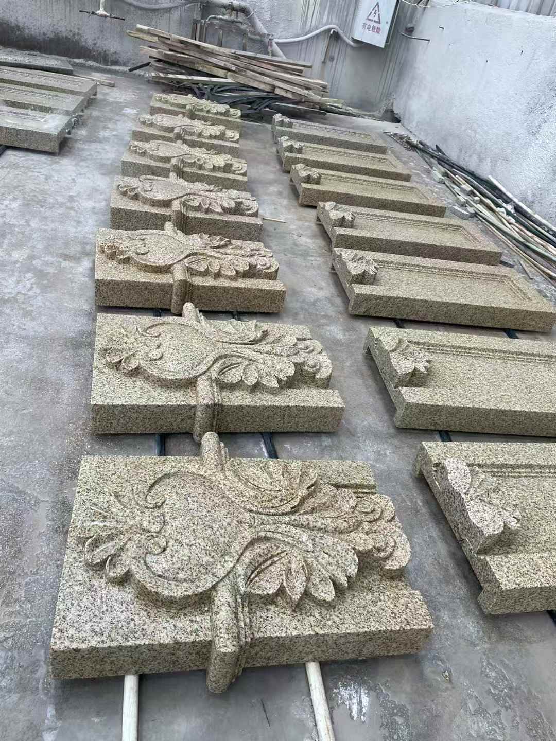 西宁 黄金麻花岗岩别墅外墙雕刻板